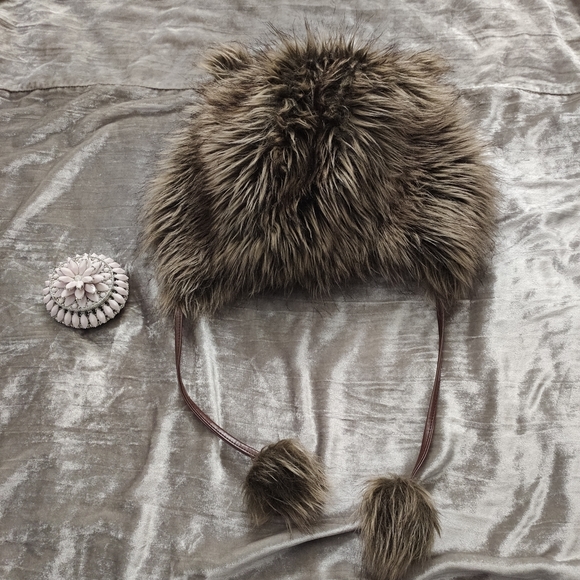 Sold☘️Fuzzy Fur Rave Hat - Picture 5 of 5
